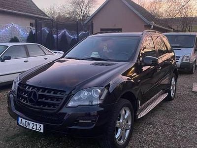 Gebraucht Mercedes ML350 Edition 231 PS (169 kW) 2011 Schwarz SUV