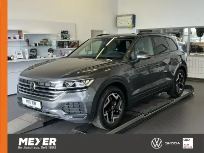 Gebraucht VW Touareg 231 PS (169 kW) 2025 Siliziumgrau metallic SUV