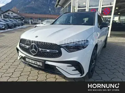 Gebraucht Mercedes GLC450 AMG 367 PS (269 kW) 2026 Unilack polarweiß SUV