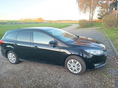 Gebraucht Ford Focus 101 PS (74 kW) 2016 Schwarz Limousine
