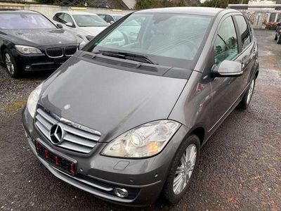 Gebraucht Mercedes A200 Elegance 136 PS (100 kW) 2010 Mountaingrau  met. Kleinwagen