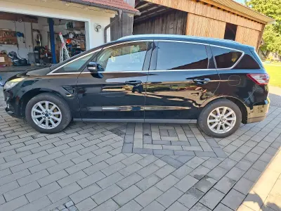 Gebraucht Ford S-MAX Titanium 160 PS (117 kW) 2017 Schwarz Van / Kleinbus