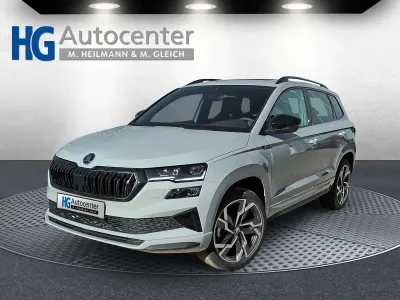 Neu Skoda Karoq SportLine 150 PS (110 kW) 2026 Smokey diamond silver SUV