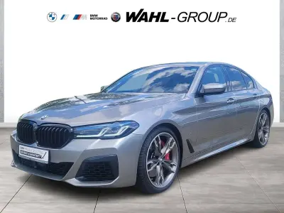 Gebraucht BMW M550 Shadowline 530 PS (389 kW) 2022 Grau Limousine