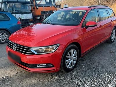 Gebraucht VW Passat 170 PS (125 kW) 2016 Rot Kombi