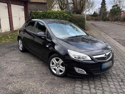Gebraucht Opel Astra Design Edition 116 PS (85 kW) 2011 Schwarz Limousine
