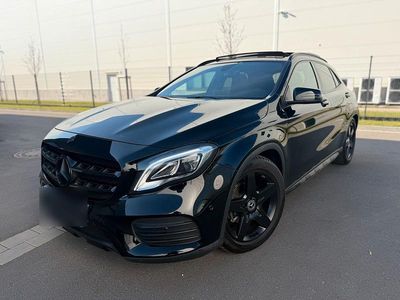 Gebraucht Mercedes GLA200 AMG line 163 PS (119 kW) 2019 Schwarz SUV