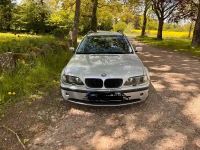 Gebraucht BMW 320 170 PS (125 kW) 2002 Silber Kombi