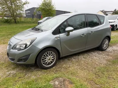 Używany Opel Meriva Innovation 140 KM (102 kW) 2010 Srebrny Minivan