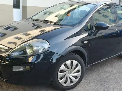 Gebraucht Fiat Punto Evo 77 PS (56 kW) 2012 Schwarz Kleinwagen