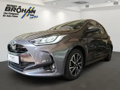 Gebraucht Toyota Yaris Hybrid Team 116 PS (85 kW) 2021 Grau Limousine