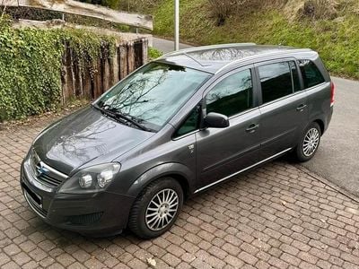 Second-hand Opel Zafira 140 CP (102 kW) 2010 Gri Monovolum