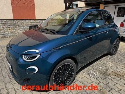 Grün Gebraucht 2022 Fiat 500e La Prima Kleinwagen | 17.280 € (Guter Preis)