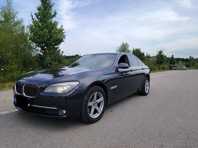 BMW 730