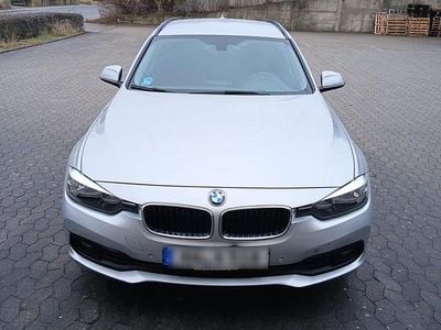Gebraucht BMW 318 116 PS (85 kW) 2017 Silber Kombi