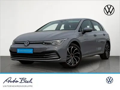 Gebraucht VW Golf VIII Style 204 PS (150 kW) 2022 Mondsteingrau Limousine