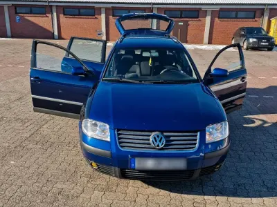 Gebraucht VW Passat 105 PS (77 kW) 2005 Blau Kombi
