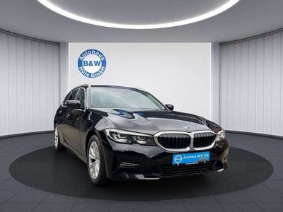 gebraucht BMW 318 d Touring Aut 1HAND*LED*NAVI-P*LEDER*HEAD-UP