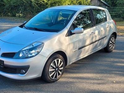Begagnad Renault Clio II Rip Curl 75 HK (55 kW) 2009 Silver Halvkombi