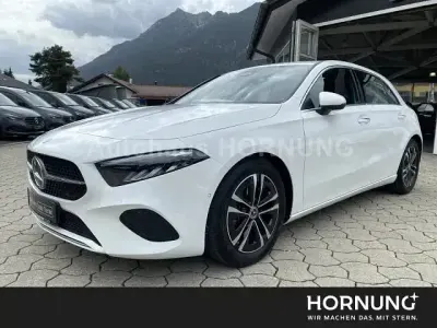 Gebraucht Mercedes A200 Progressive 163 PS (119 kW) 2025 Weiß Limousine