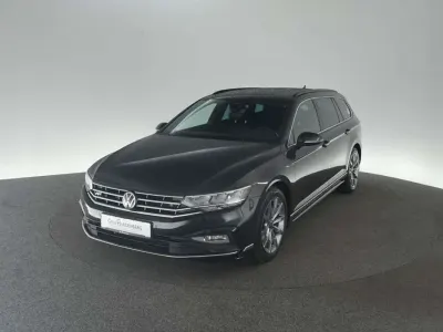 Gebraucht VW Passat Business 150 PS (110 kW) 2023 Deep black perleffekt Kombi