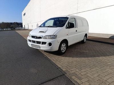 Usata Hyundai H-1 140 CV (102 kW) 2004 Bianco Monovolume
