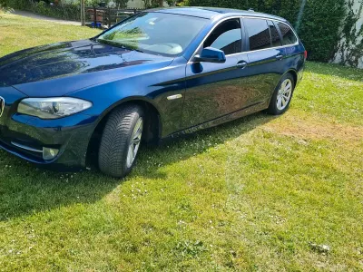 Gebraucht BMW 520 184 PS (135 kW) 2013 Blau Kombi