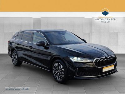 Ebony schwarz (metallic) Gebraucht 2024 Skoda Superb Selection Kombi | 38.980 € (Fairer Preis)