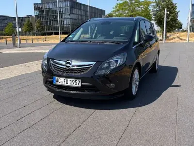 Gebraucht Opel Zafira Family 125 PS (91 kW) 2015 Schwarz Van / Kleinbus
