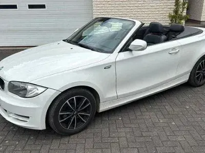 Gebraucht BMW 118 Cabriolet 143 PS (105 kW) 2009 Weiß Cabrio