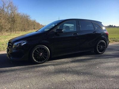 Gebraucht Mercedes B200 AMG line 136 PS (100 kW) 2016 Schwarz Van / Kleinbus