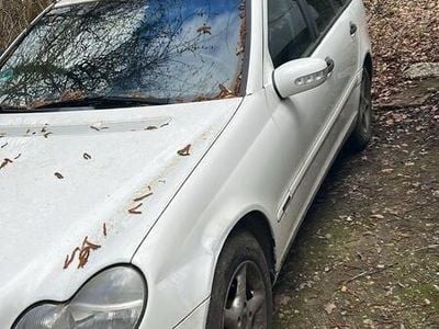 Mercedes C200