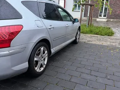 Gebraucht Peugeot 407 140 PS (102 kW) 2008 Grau Kombi