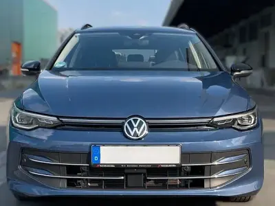 Gebraucht VW Golf VIII Goal 150 PS (110 kW) 2024 Blau Kombi