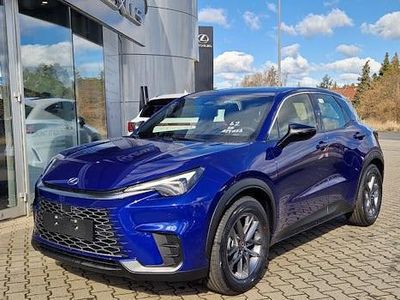Blau Neu 2025 Lexus LBX SUV | 30.990 €