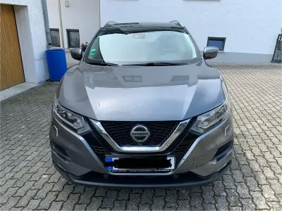 Gebraucht Nissan Qashqai 163 PS (119 kW) 2018 Grau SUV