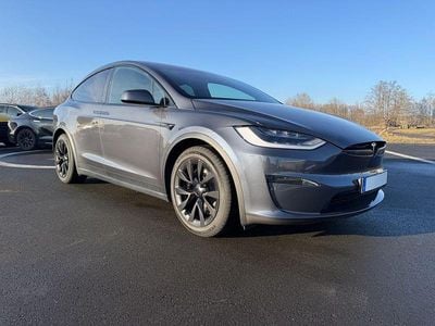 Grau Gebraucht 2024 Tesla Model X SUV | 69.740 € (Superpreis)