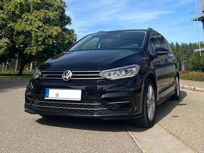 Schwarz Gebraucht 2020 VW Touran Highline Van / Kleinbus | 25.990 € (Fairer Preis)