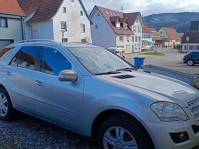 Usata Mercedes ML320 224 CV (164 kW) 2008 Argento SUV