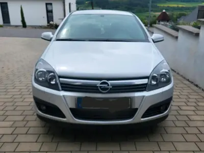 Brugt Opel Astra 105 HK (77 kW) 2006 Sølv Sedan