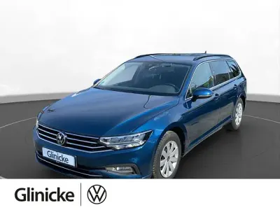 Gebraucht VW Passat Business 150 PS (110 kW) 2023 Aquamarinblau metallic Kombi