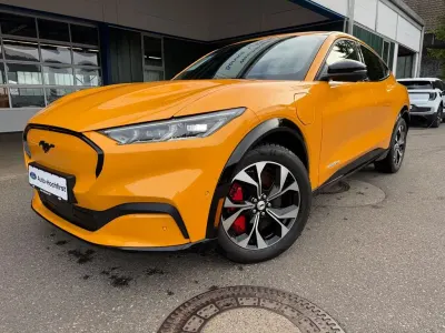 Gebraucht Ford Mustang Mach-E 197 kW (269 PS) 2022 Orange SUV