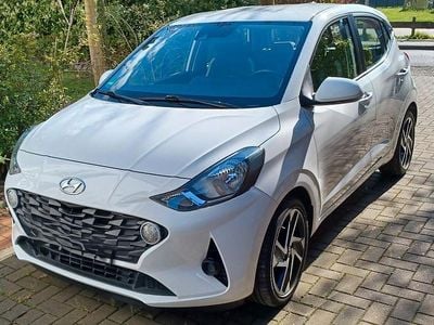 Usata Hyundai i10 Trend 84 CV (61 kW) 2022 Bianco Utilitaria
