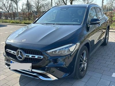 Gebraucht Mercedes GLA180 136 PS (100 kW) 2024 Schwarz SUV