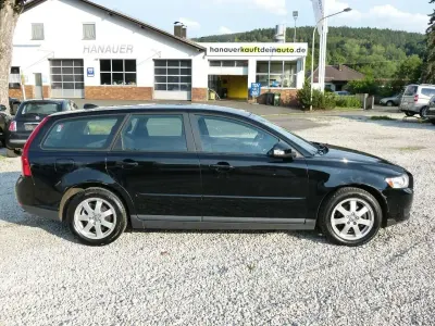 Gebraucht Volvo V50 Drive Kinetic 109 PS (80 kW) 2009 Schwarz Kombi