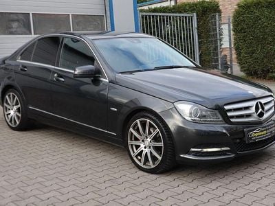 Gebraucht Mercedes C180 156 PS (114 kW) 2011 Schwarz Limousine