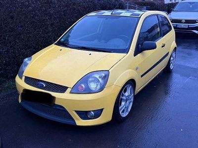 Gelb Gebraucht 2007 Ford Fiesta Limousine | 2.499 € (Fairer Preis)