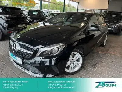 Gebraucht Mercedes A250 Urban 211 PS (155 kW) 2016 Schwarz Limousine