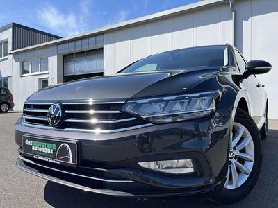 Grau Gebraucht 2023 VW Passat Business Kombi | 23.860 € (Superpreis)