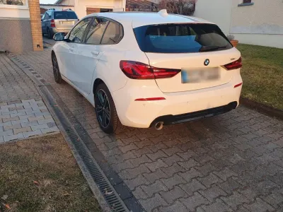 Usata BMW 118 Sport Line 136 CV (100 kW) 2022 Bianco Utilitaria